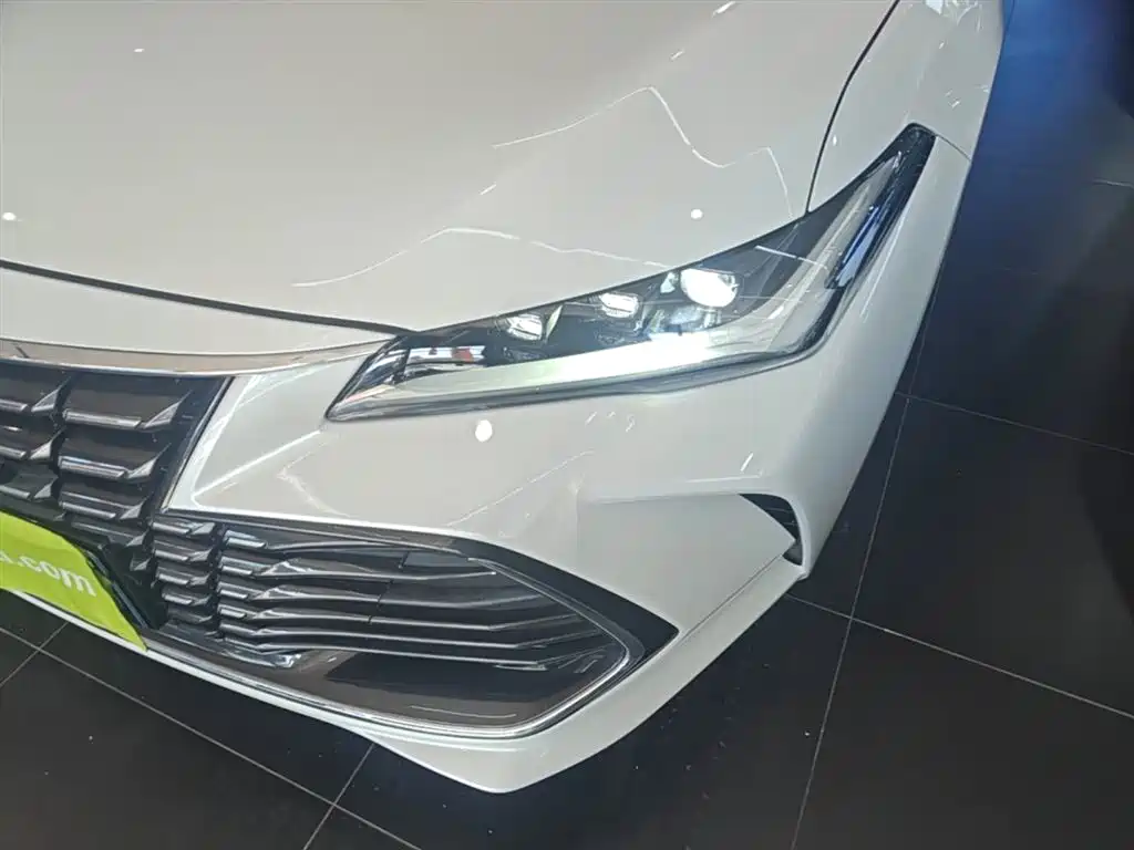 Toyota Avalon 2023 2.0L Premium Selection фото 24
