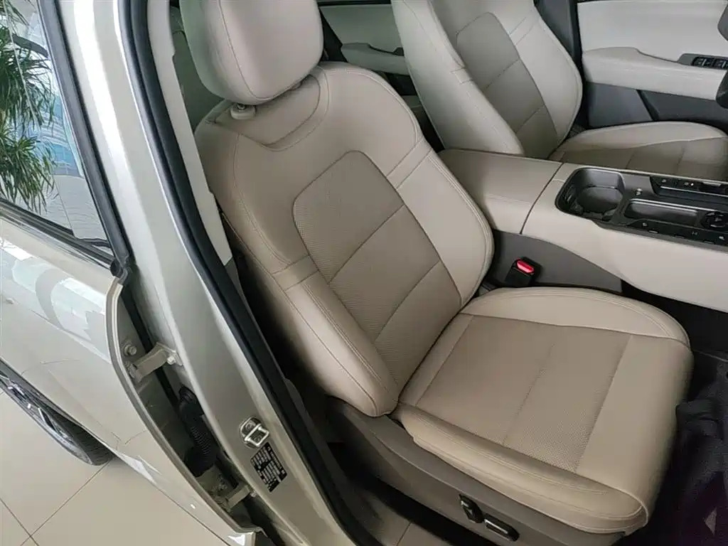 Haval Second-Generation Big Dog New Energy 2025 Hi4 145km Premium Edition фото 20