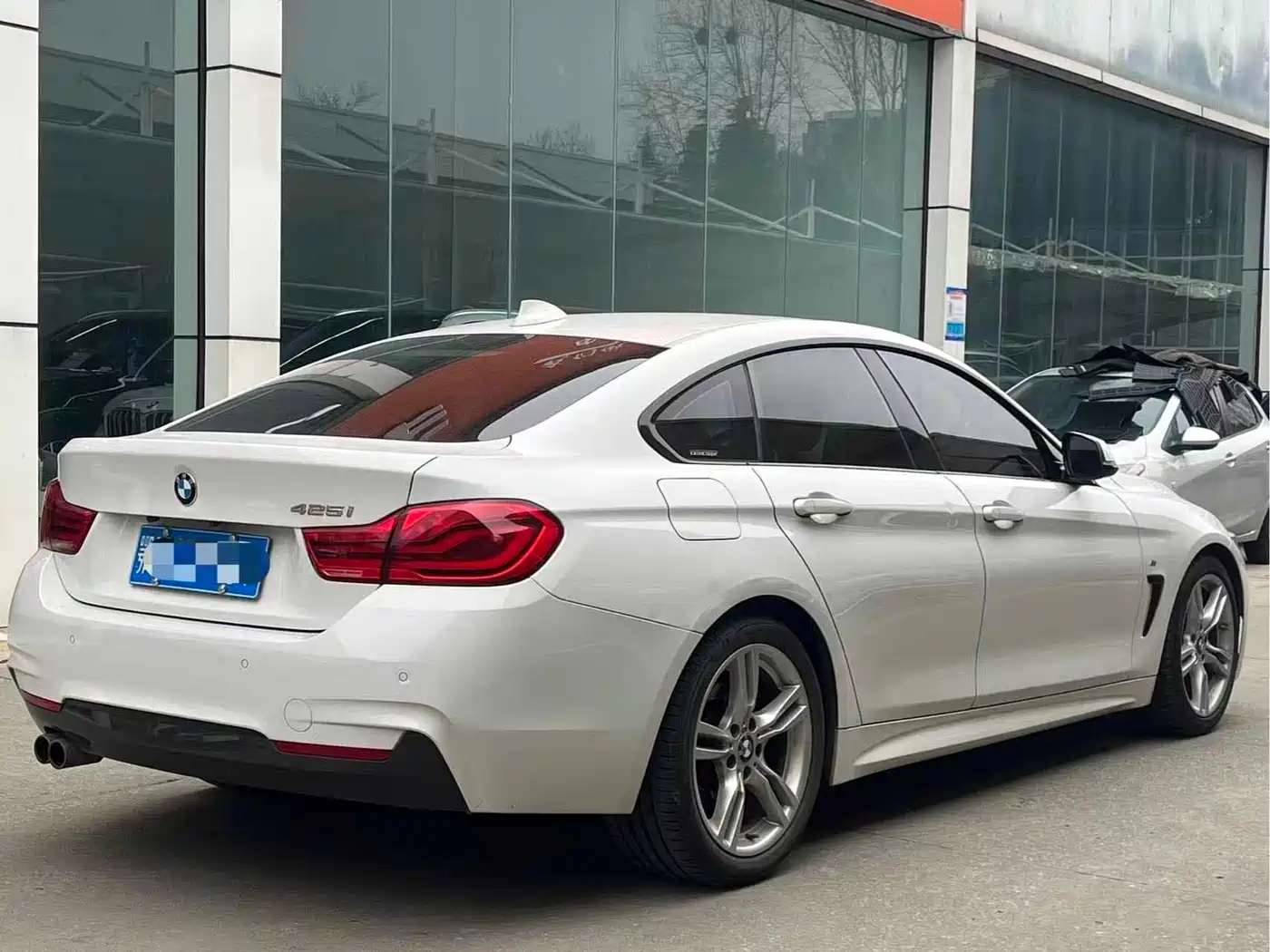BMW 4 Series 2017 425i Gran Coupe Leading M Sport Package фото 8
