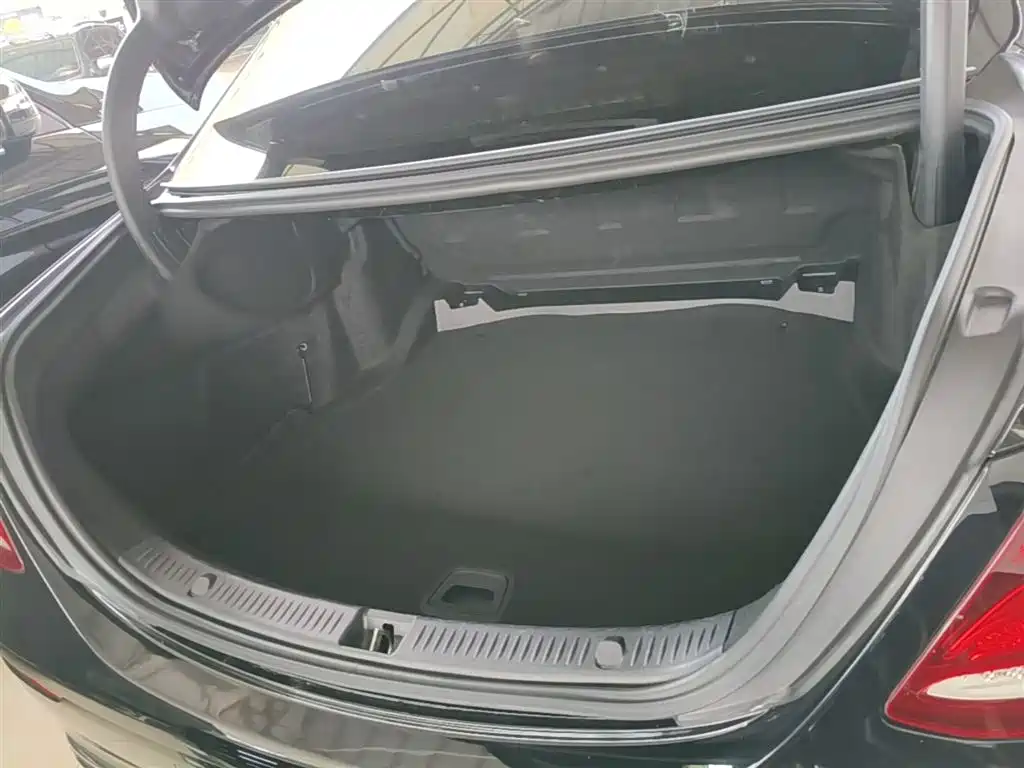 Mercedes-Benz E-Class 2019 Facelift E 300 L Fashion фото 19