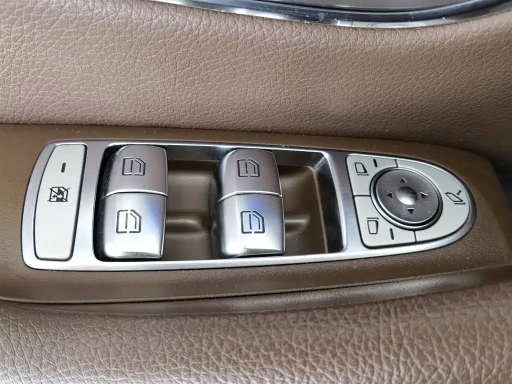 Mercedes-Benz E-Class 2018 E 200 L Sport фото 9