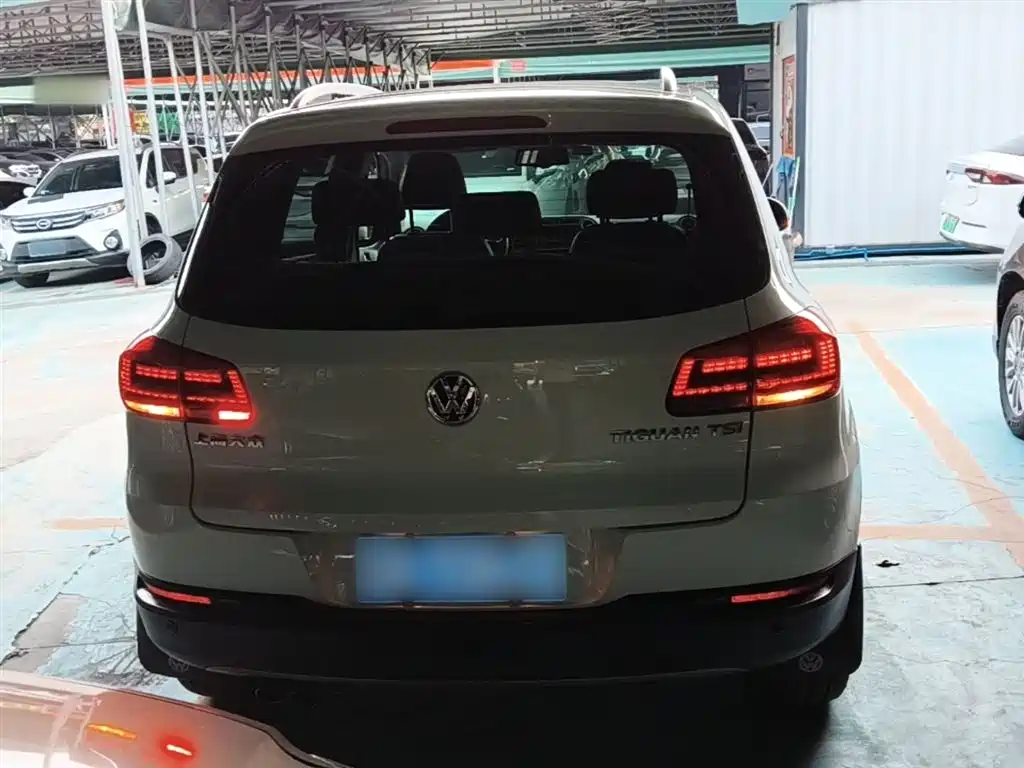 Volkswagen Tiguan 2015 1.8TSI Automatic 2WD Highline фото 6