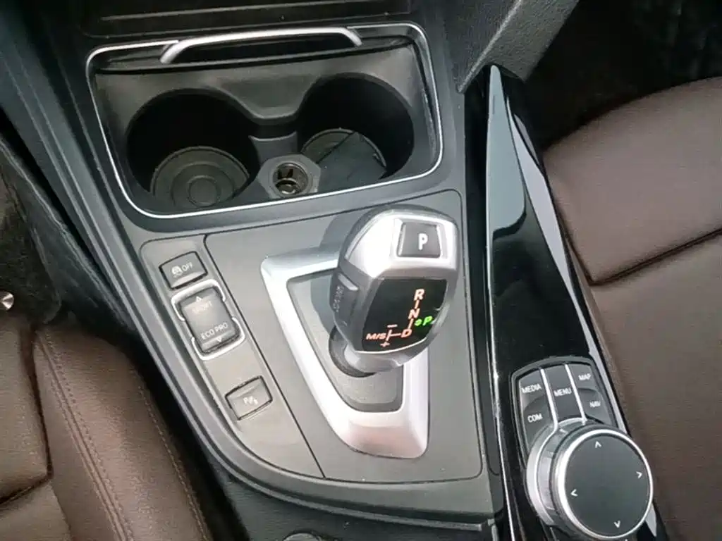 BMW 3 Series 2019 320Li Fashion Type фото 14