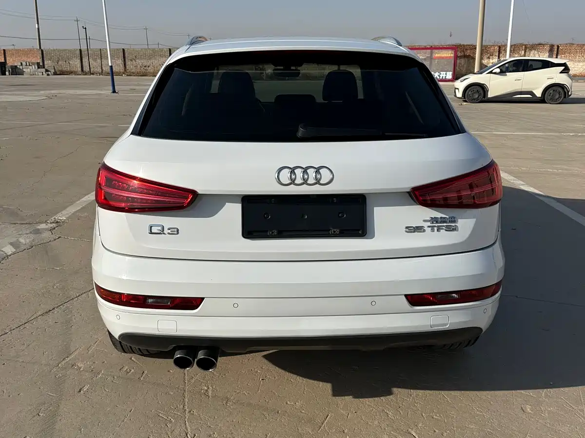 Audi Q3 2018 30th Anniversary Edition 35 TFSI Fashion фото 8