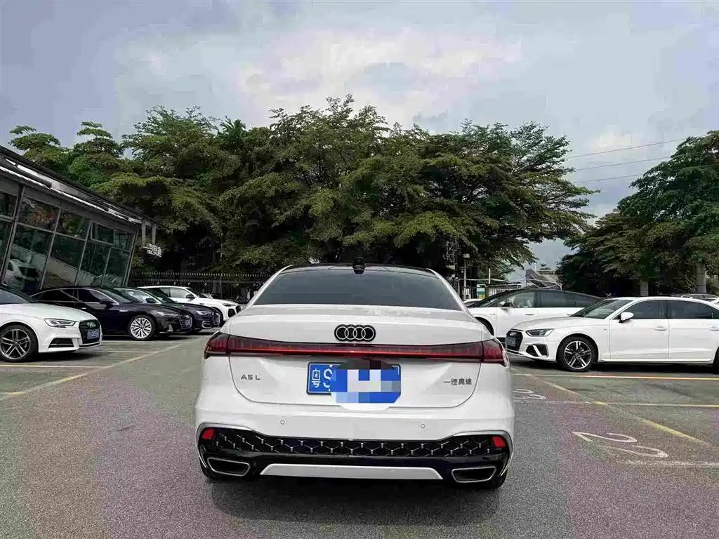 Audi A5L 2025 2.0T Navigation Edition фото 5