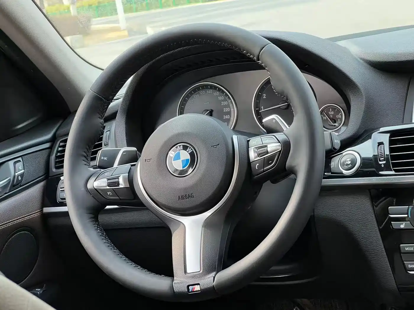 BMW X4 2016 Model xDrive20i M Sport фото 8