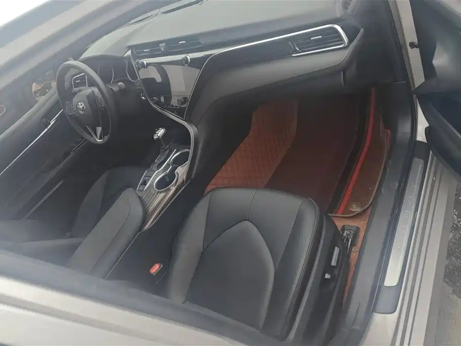 Toyota Camry 2019 Facelift 2.0G Luxury Edition фото 8