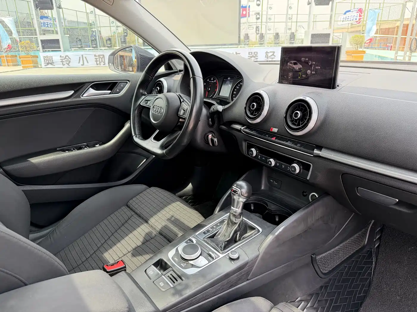 Audi A3 2018 30th Anniversary Limousine 35 TFSI Sport фото 12