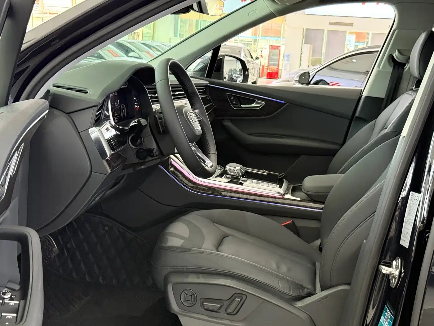 AUDI Q7