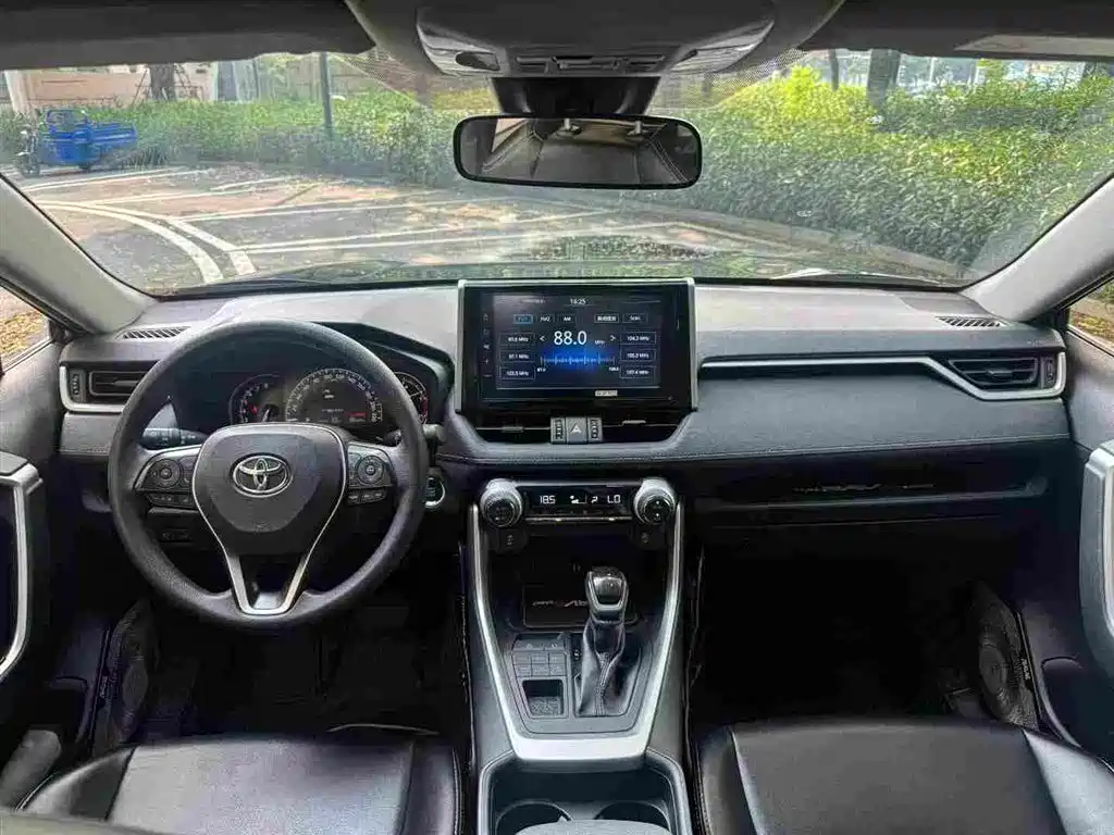 Toyota RAV4 Rongfang 2020 2.0L CVT AWD Trend Edition фото 7