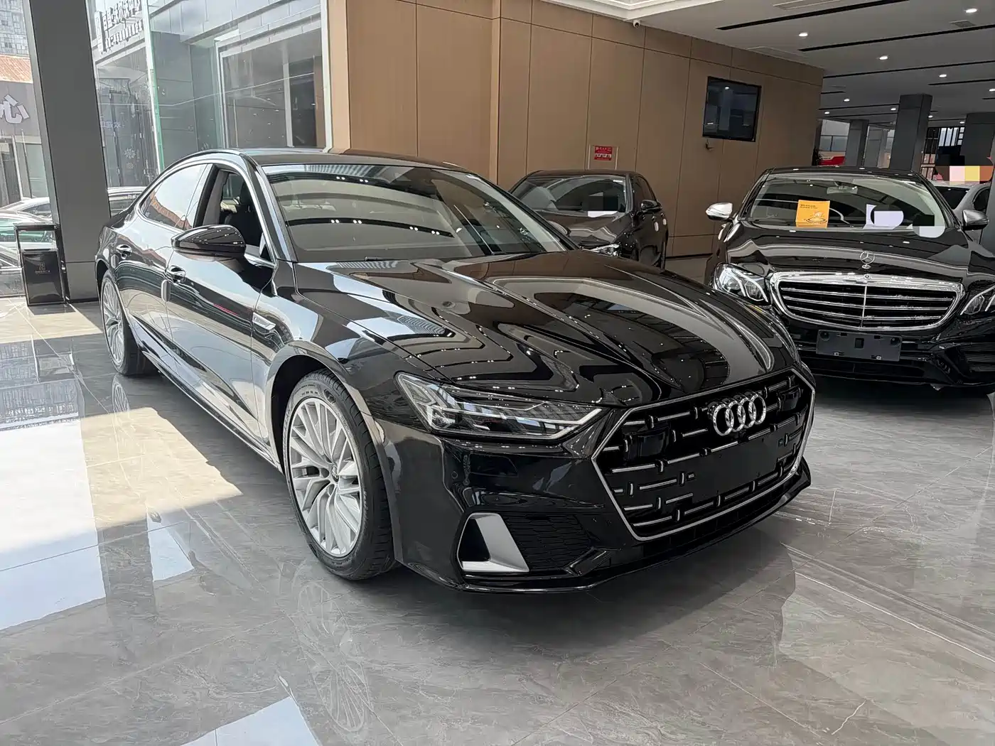 Audi A7L 2024 45TFSI S-line Dream Edition Crystal Package фото 3