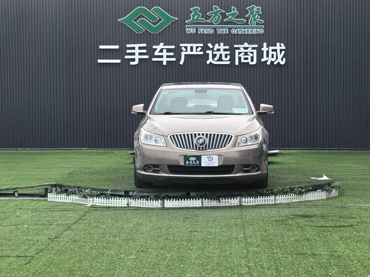 Buick LaCrosse 2012 2.4L SIDI Elegance Edition фото 2