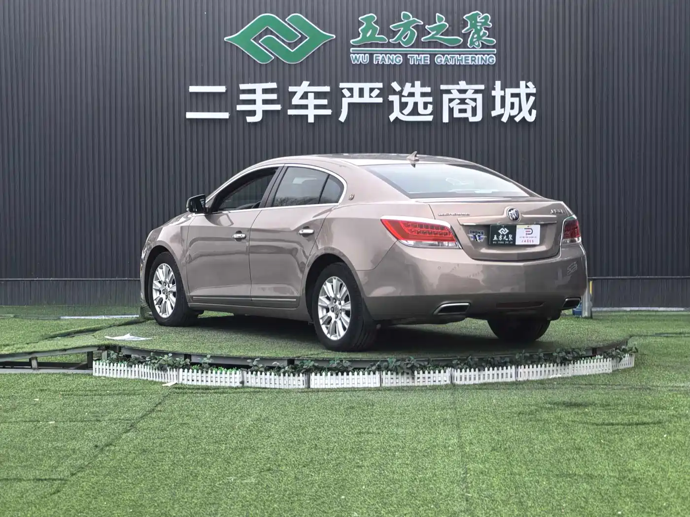 Buick LaCrosse 2012 2.4L SIDI Elegance Edition фото 21