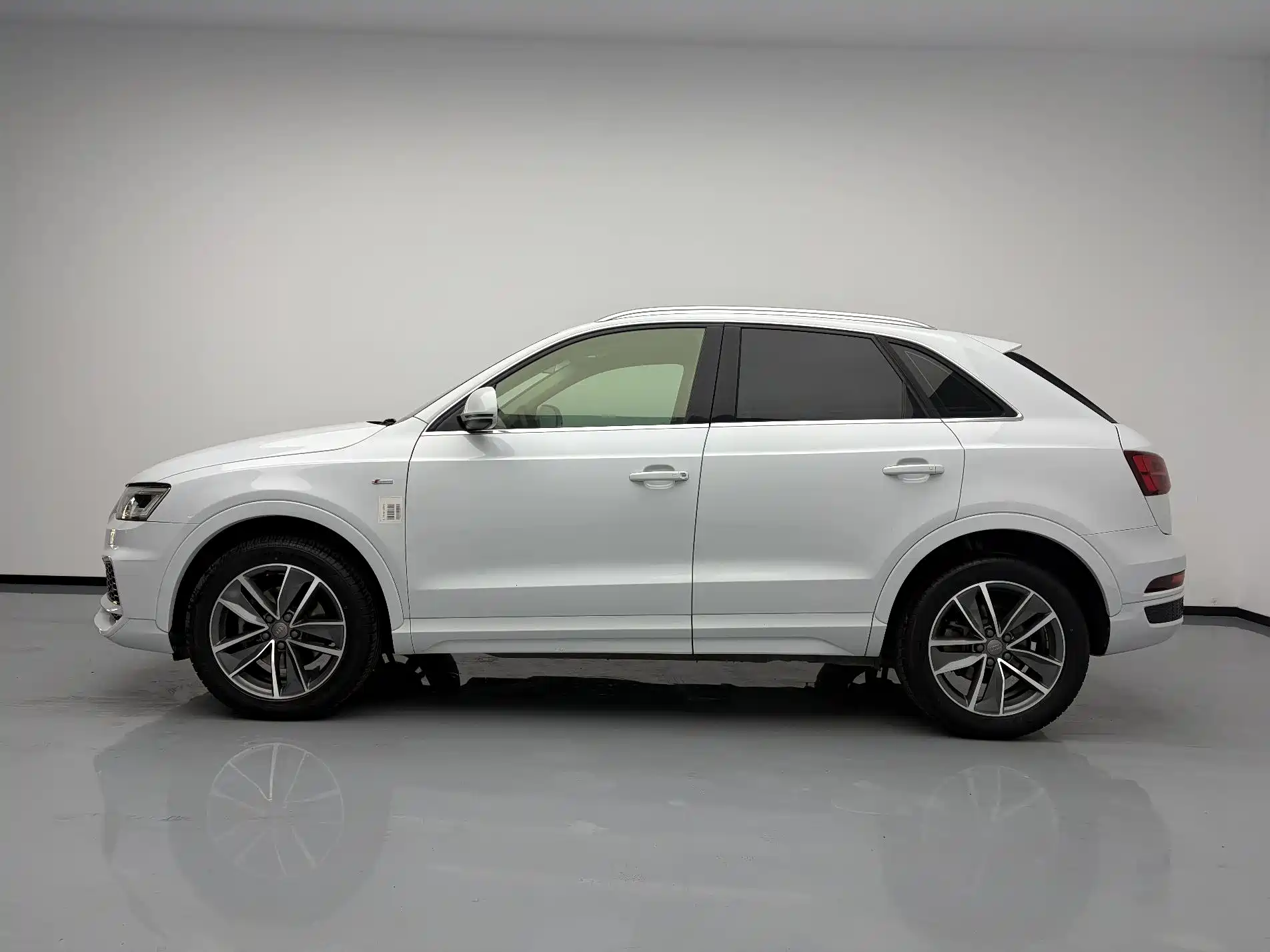 Фото 7 - Audi Q3