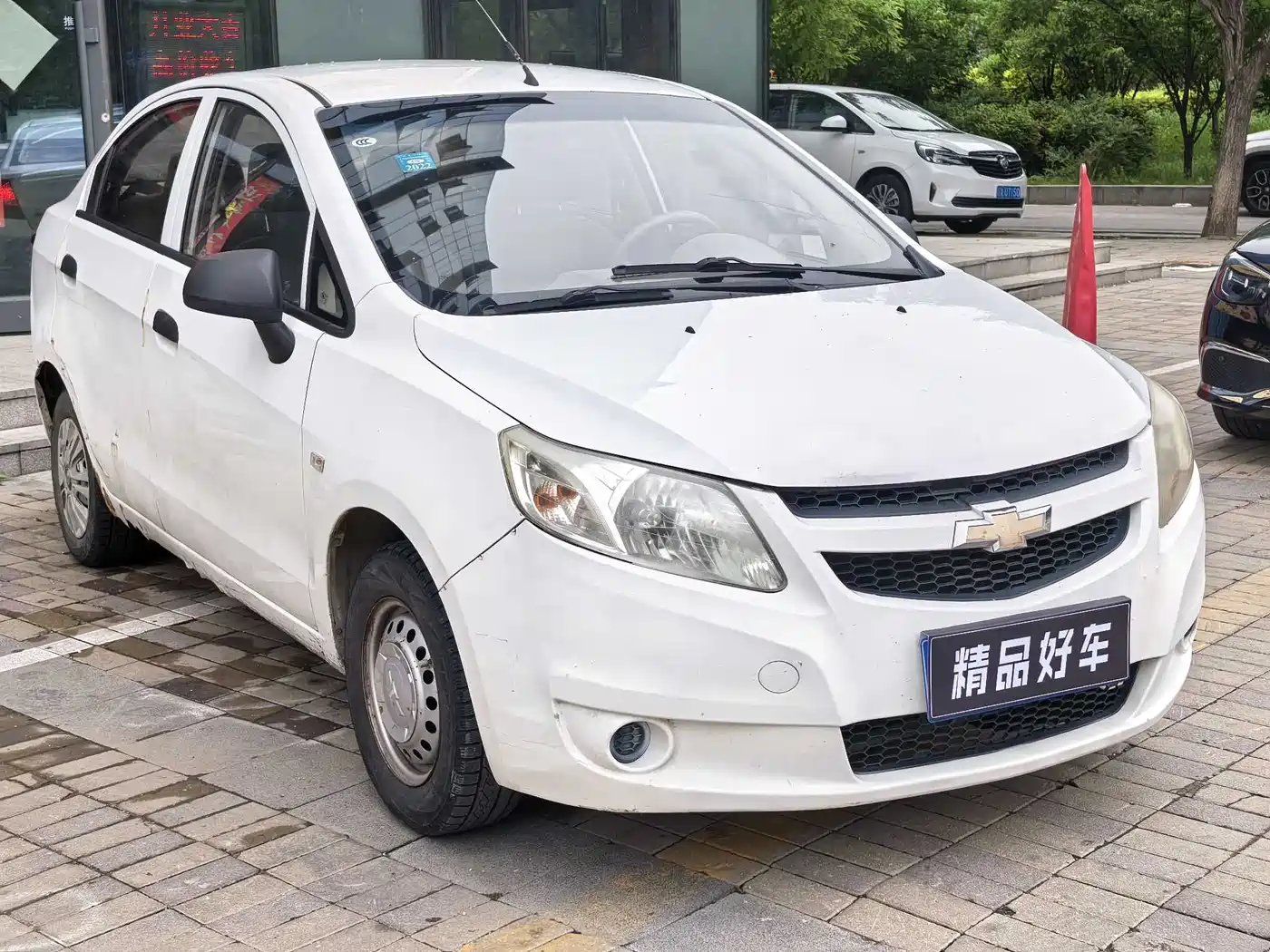 Chevrolet Sail 2010 Sedan 1.2L Manual Fashion Edition фото 2