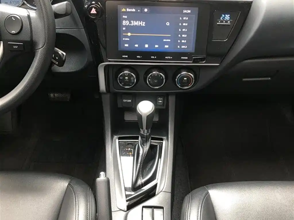 Toyota Levin 2017 Facelift 185T CVT Elite (China V) фото 10