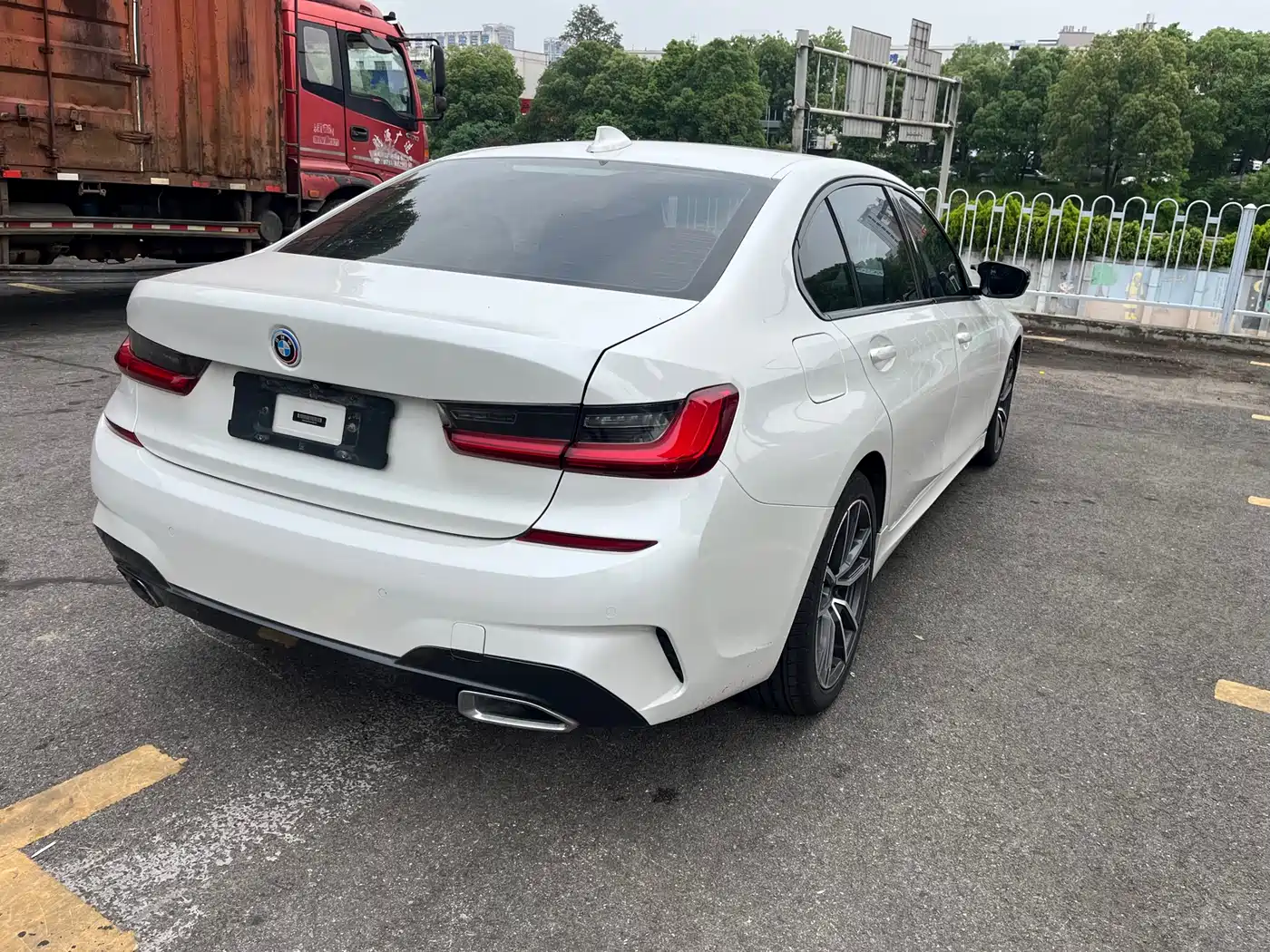 BMW 3 Series 2021 320Li M Sport Package фото 4