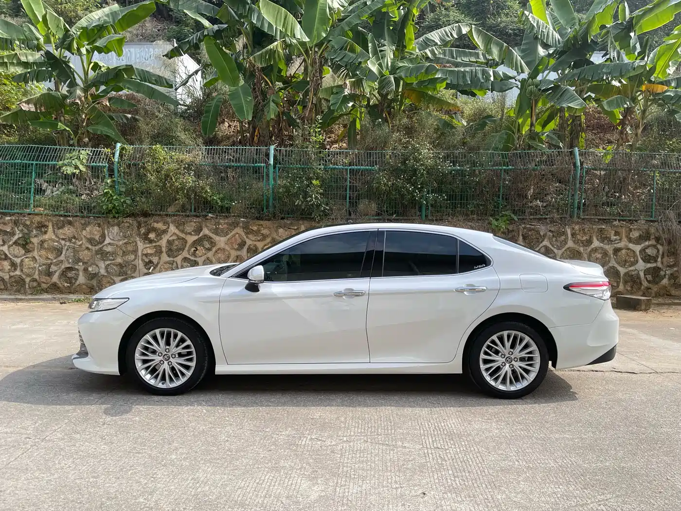 Toyota Camry 2018 2.5G Luxury Edition фото 3