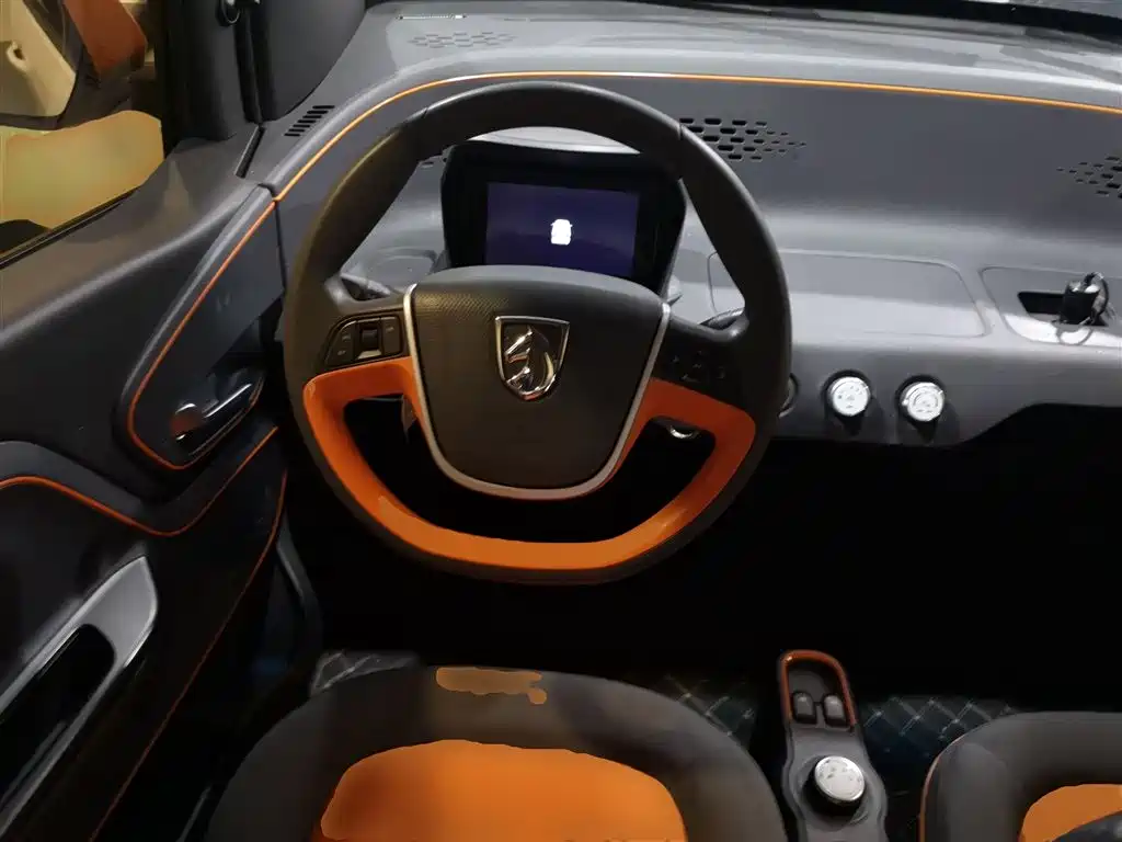 BAOJUN E100