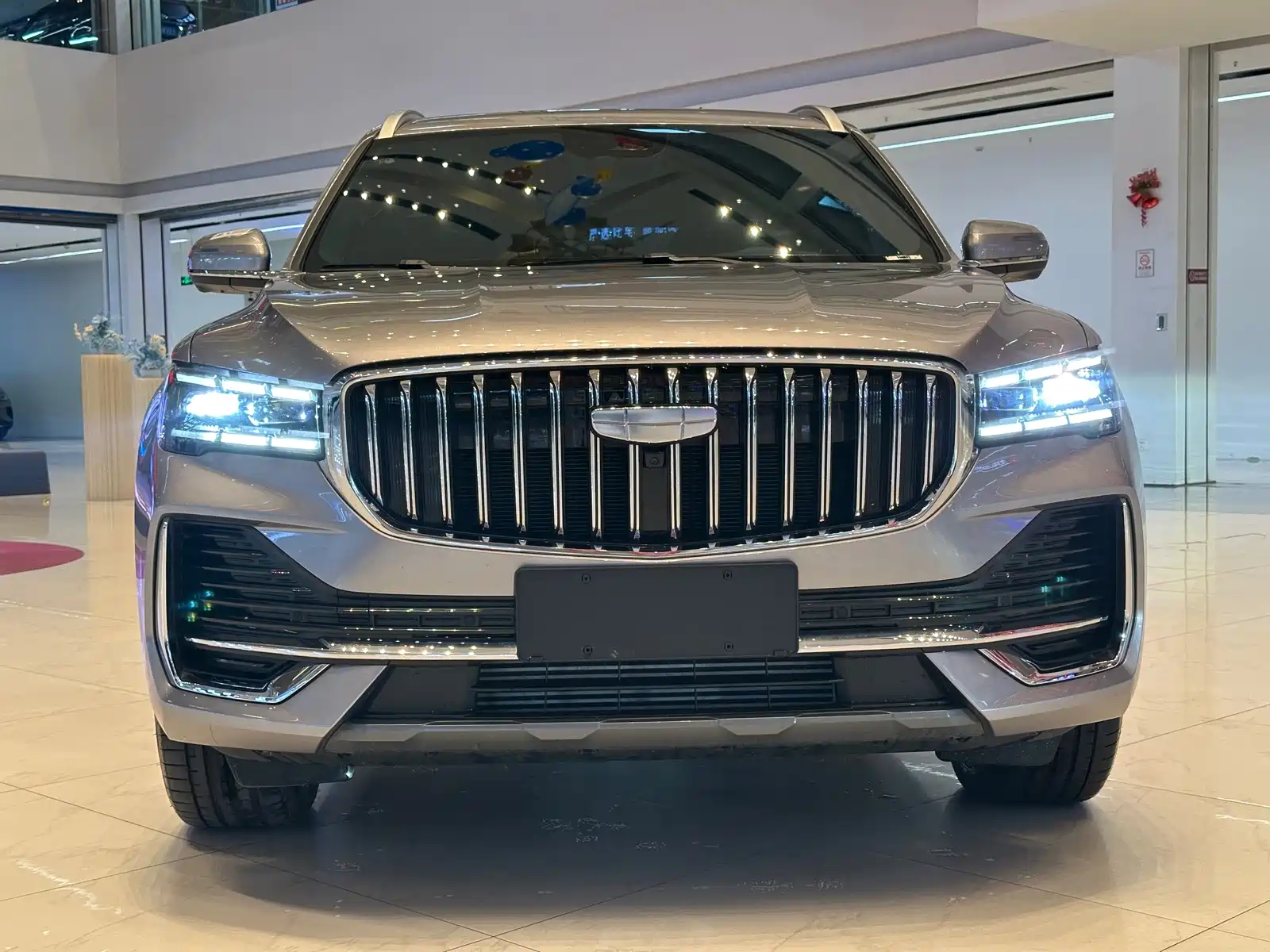 Фото 2 - Geely Monjaro