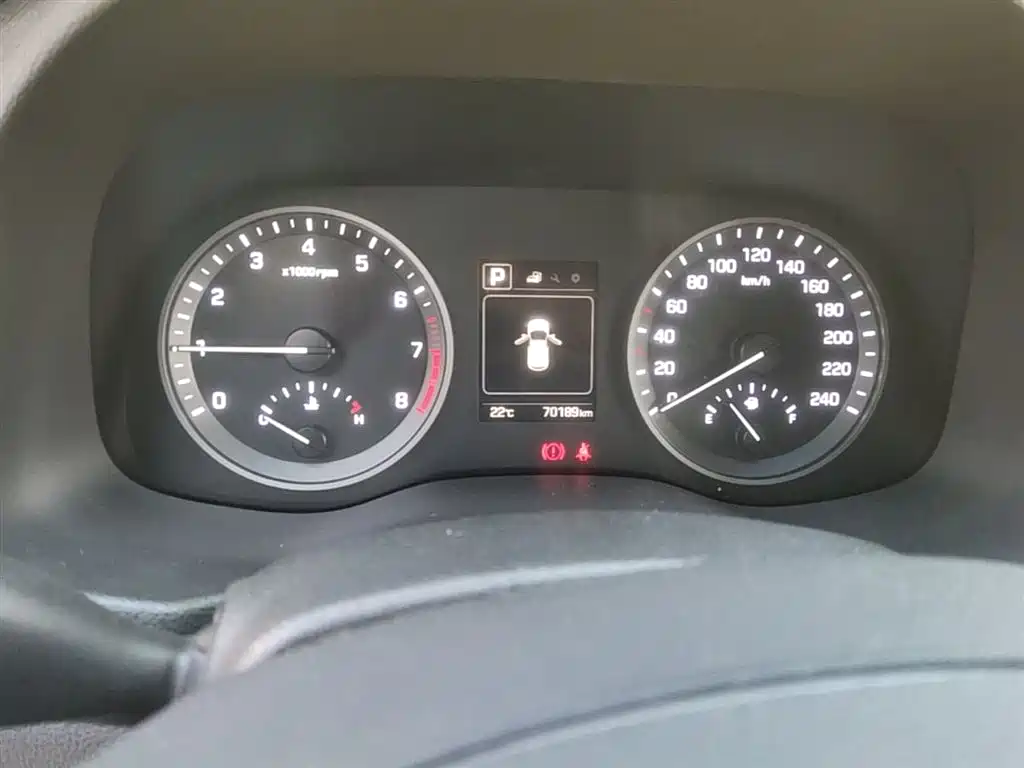 Hyundai Tucson 2015 1.6T Dual Clutch 2WD Smart фото 12