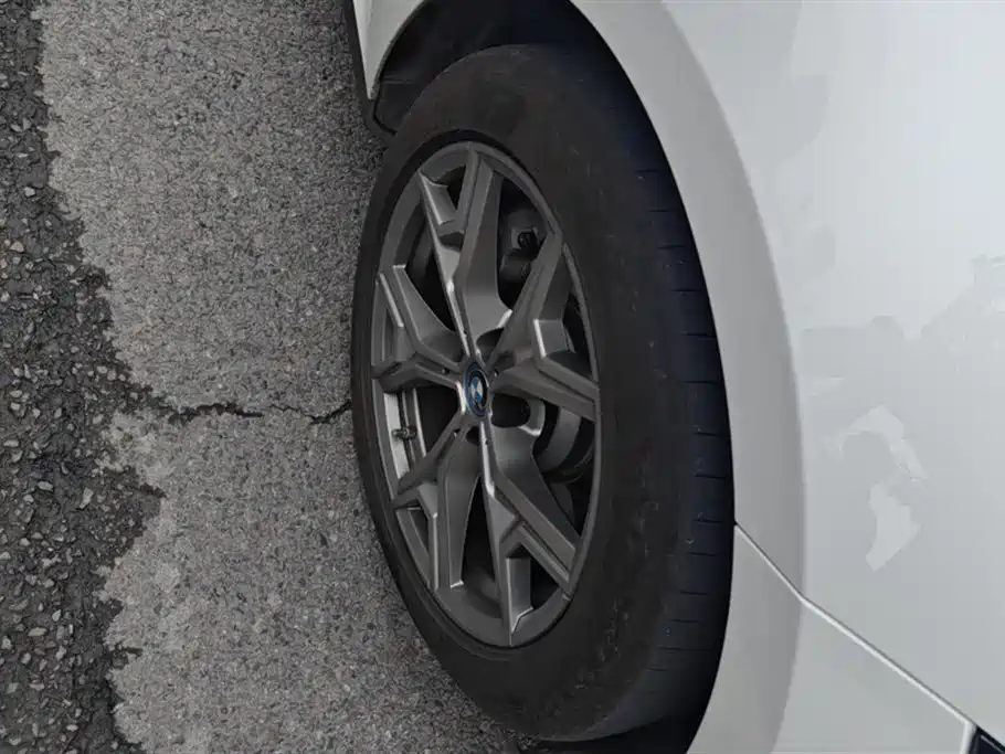 BMW i3 2024 eDrive 35 L фото 6