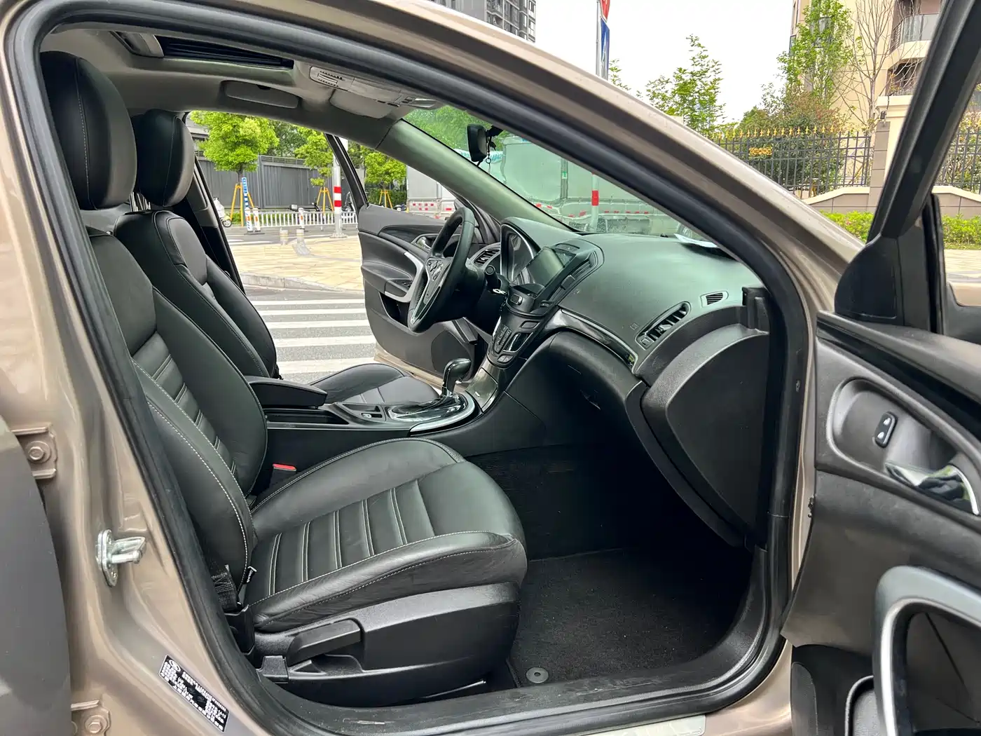 Buick Regal 2015 1.6T Elite Tech Edition фото 15