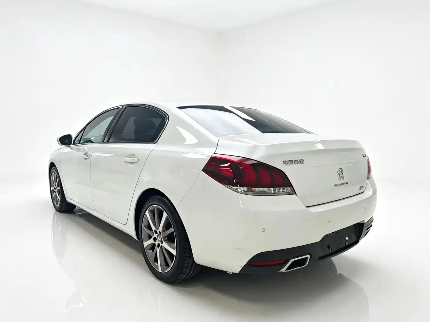 Peugeot 508 2015 1.8THP Auto Excellence Edition фото 4