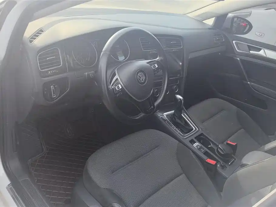 Volkswagen Golf 2020 280TSI DSG Comfort фото 12