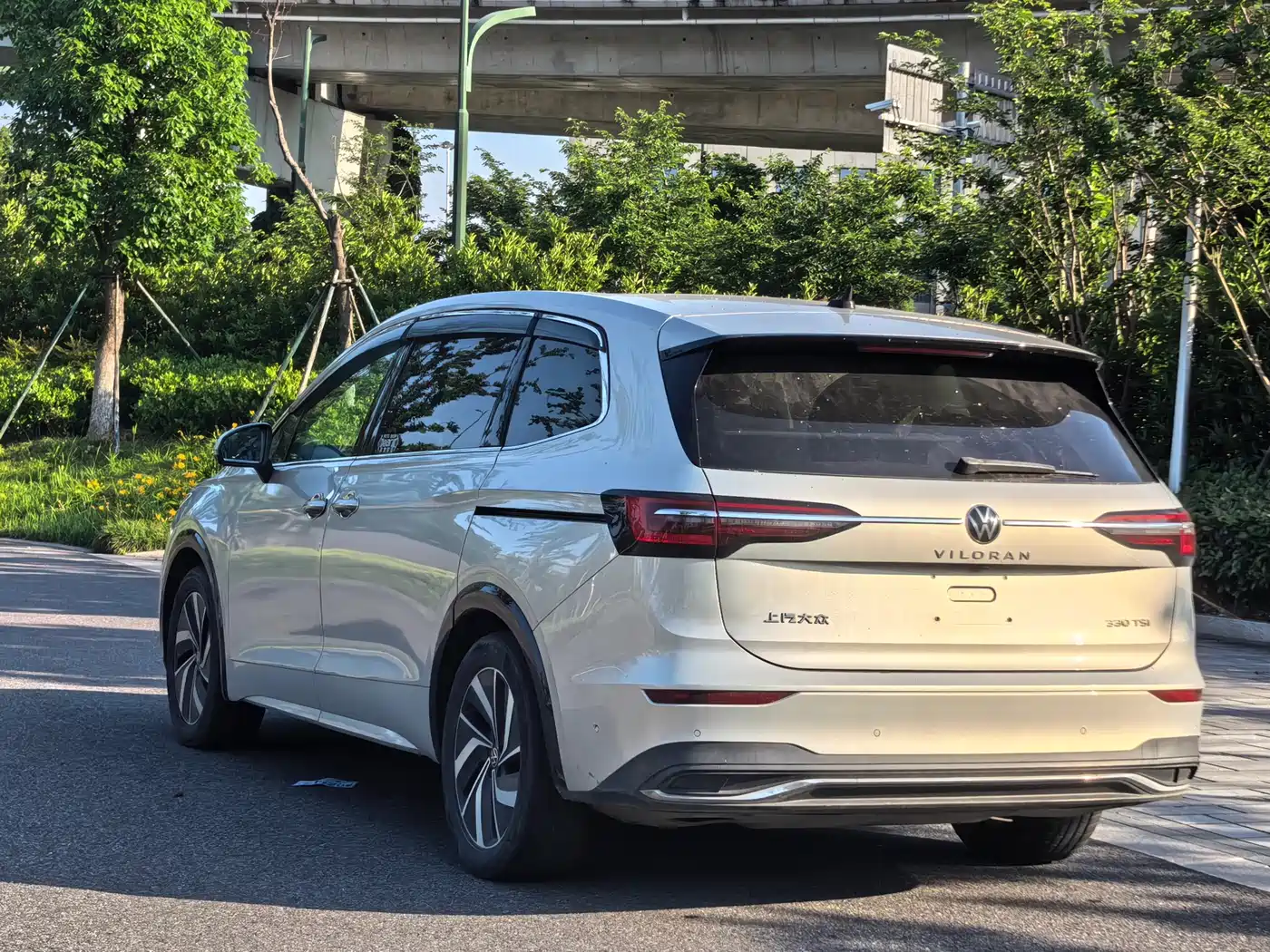 Volkswagen Viloran 2020 330TSI Luxury Edition фото 4