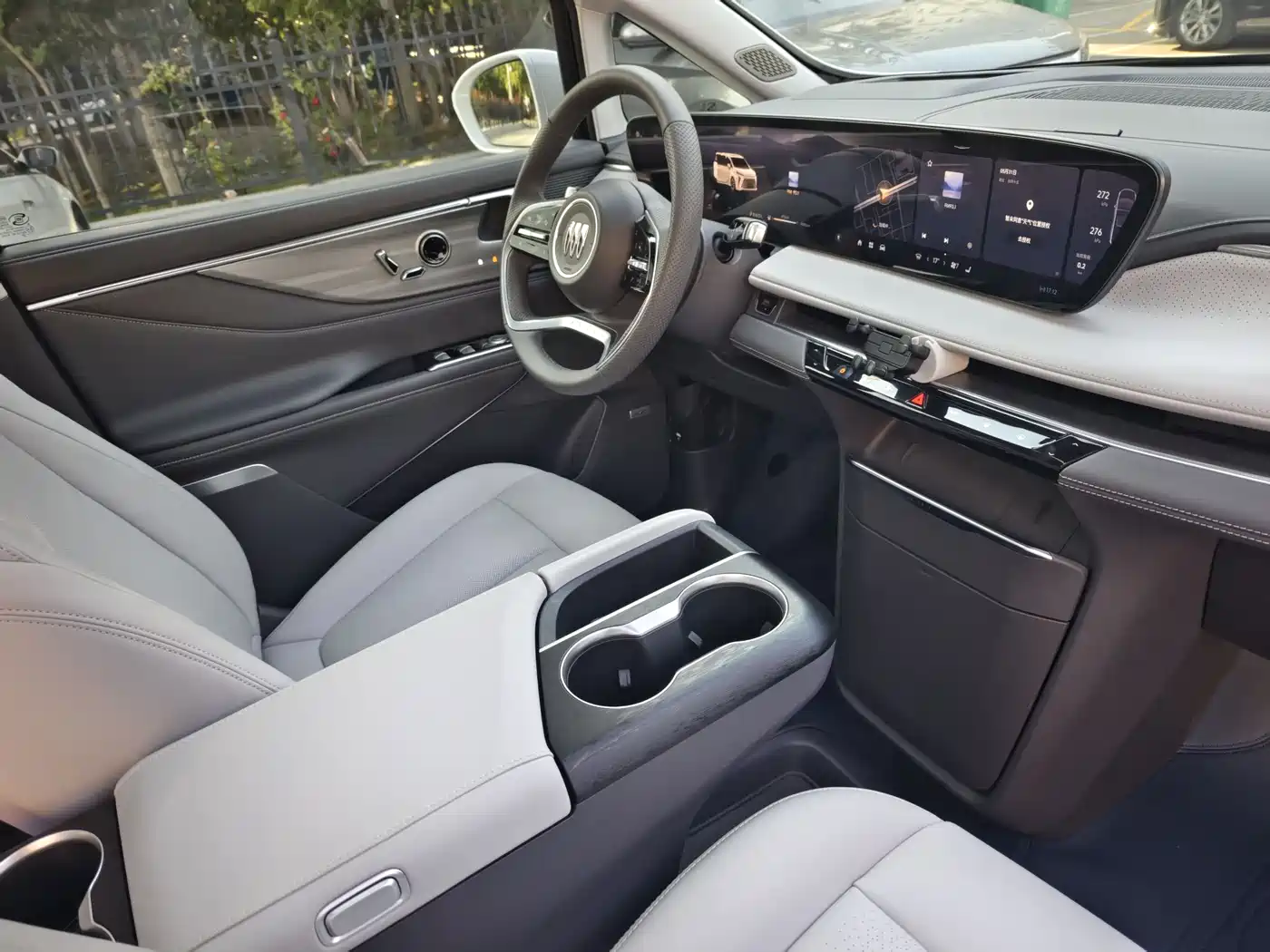 Buick GL8 2025 Land Honor Premium Edition фото 16