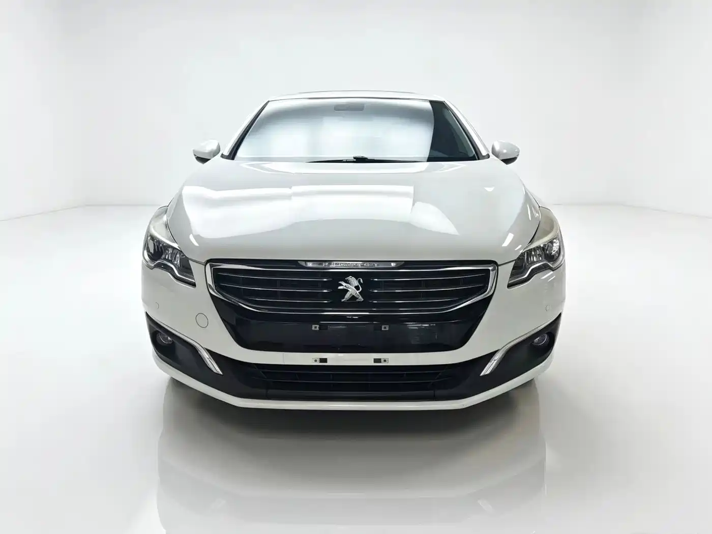 Peugeot 508 2015 1.8THP Auto Excellence Edition фото 2