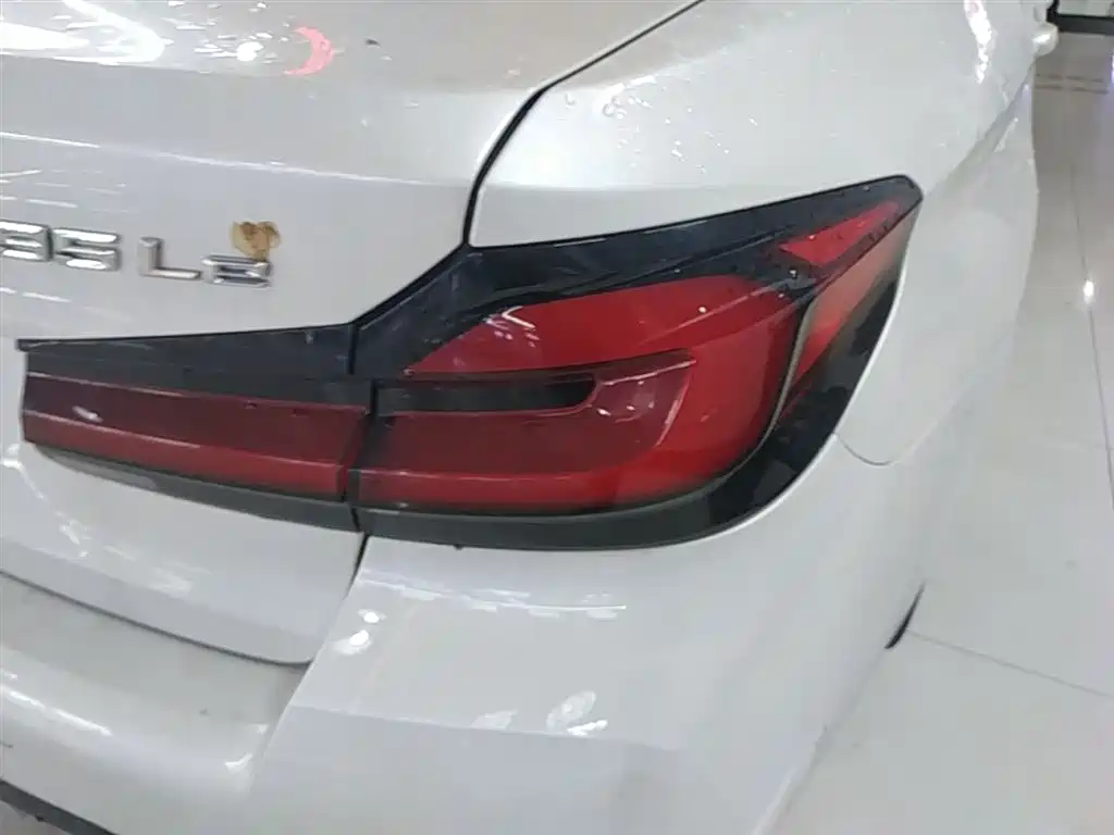 BMW 5 Series New Energy 2021 535Le M Sport Package фото 24