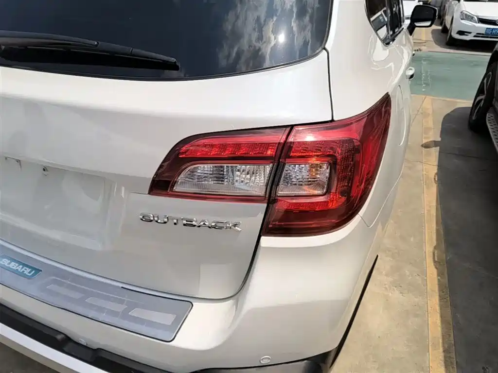 Subaru Outback 2015 2.5i Sport Navigation Edition фото 8