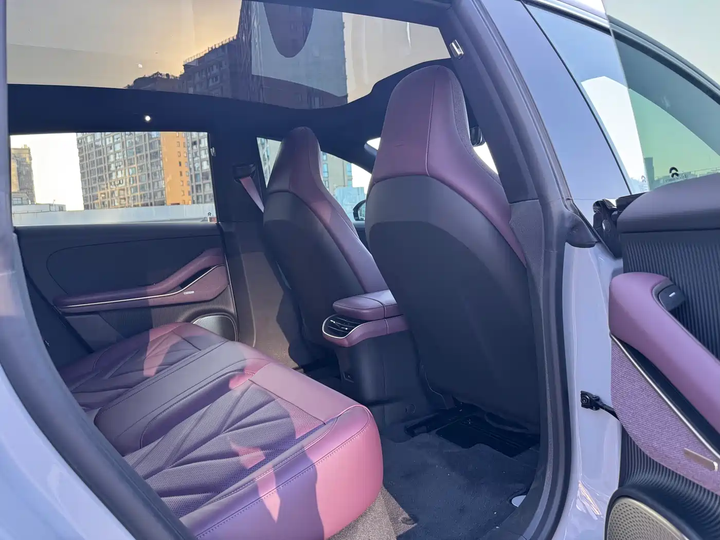 NIO ET5T 2025 Model Champion Commemorative Edition 75kWh Touring фото 10