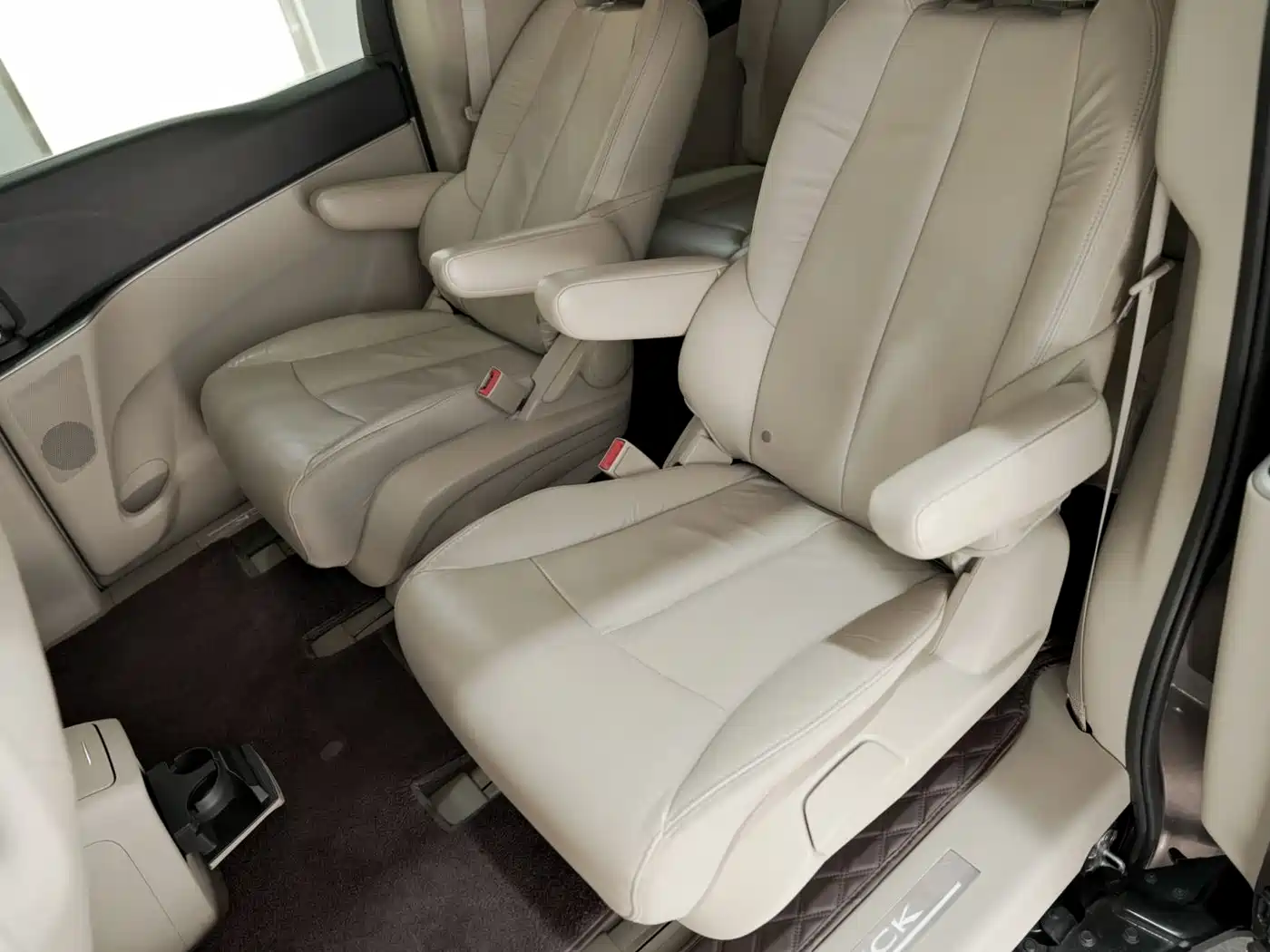 Buick GL8 2017 25S Premium Model China V фото 15