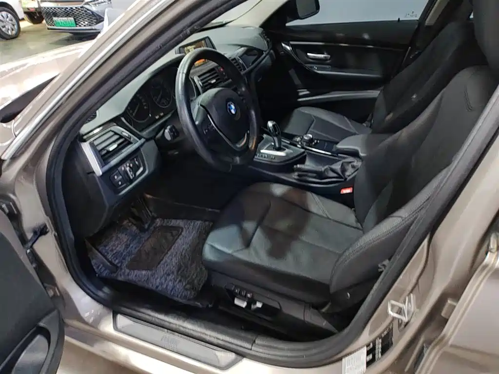 BMW 3 Series 2017 320Li Fashion фото 15