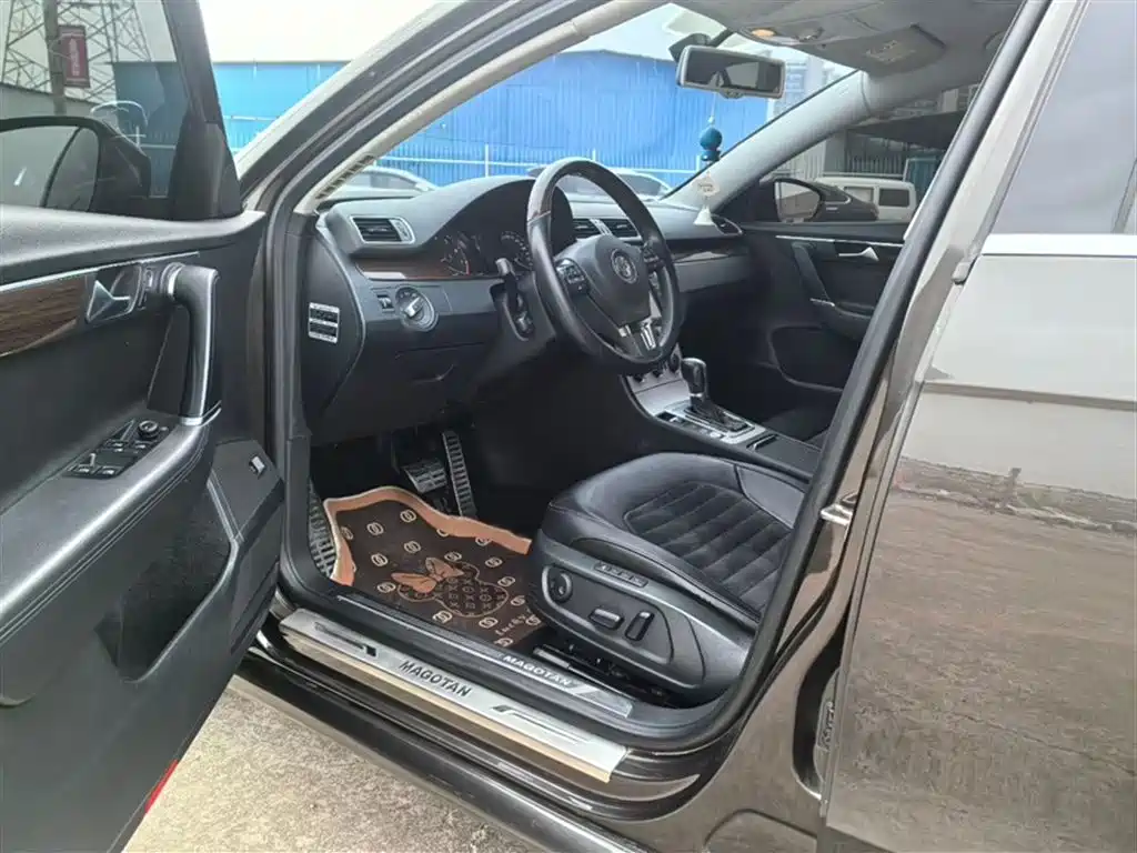 Volkswagen Magotan 2015 Facelift 1.8TSI Premium фото 15