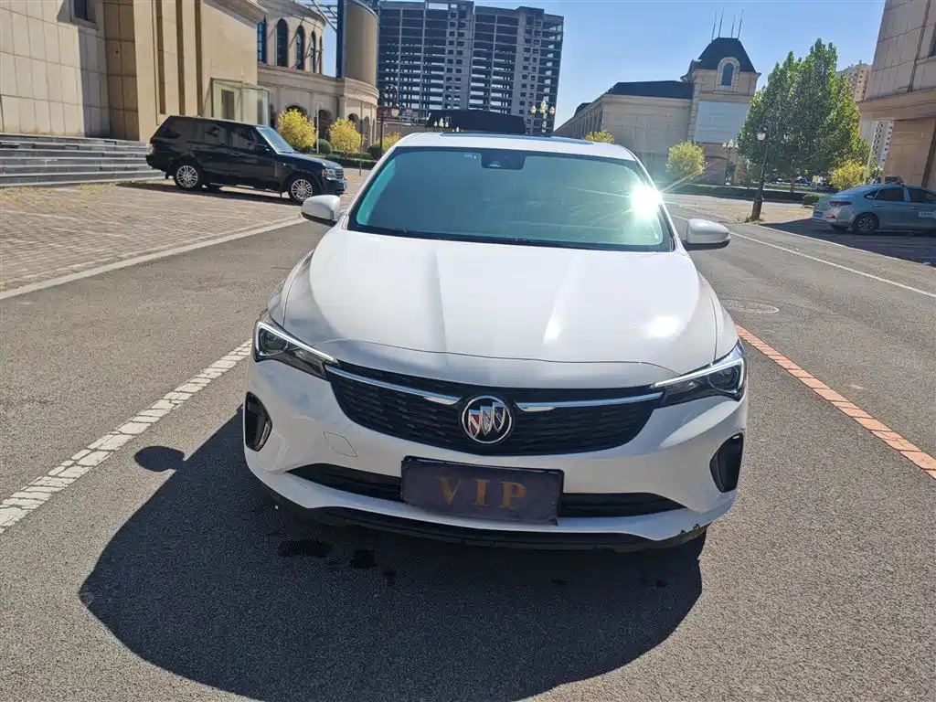 Photo 5 - Buick Verano