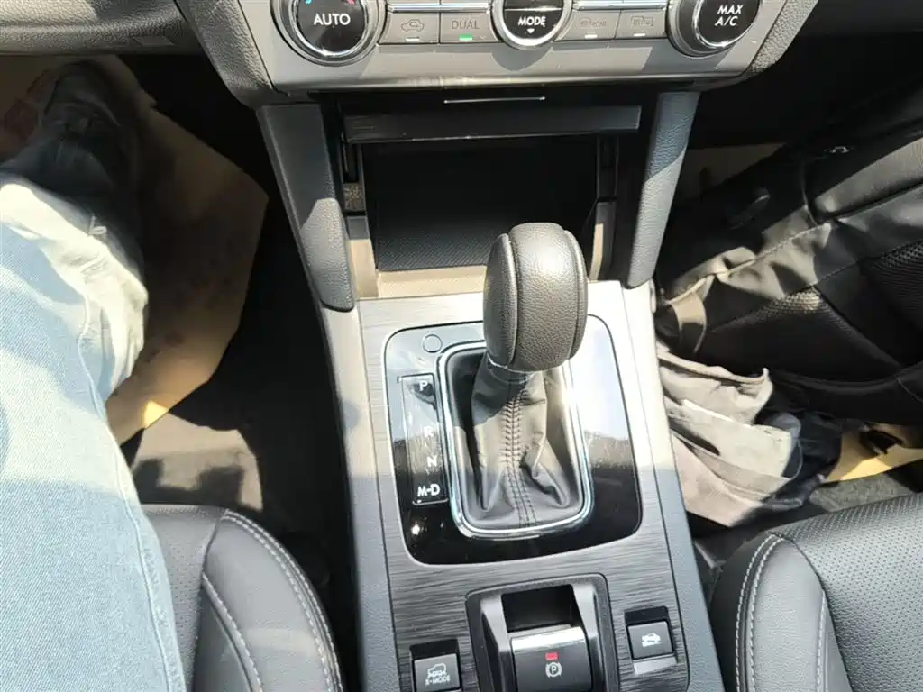 Subaru Outback 2015 2.5i Sport Navigation Edition фото 14