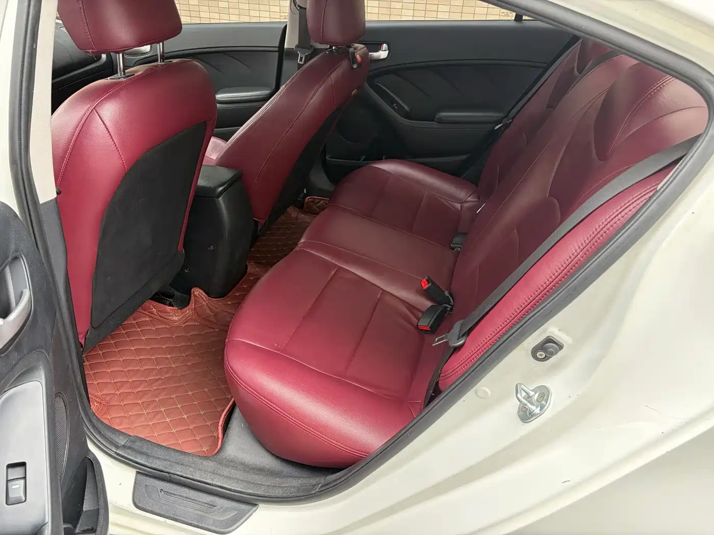 Kia K3 2017 1.6L Automatic 15th Anniversary Special GLS фото 6
