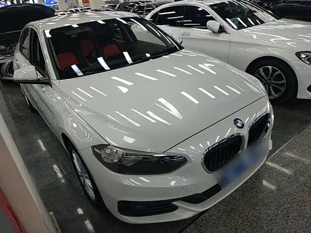BMW 1 Series 2018 118i Fashion Edition фото 4