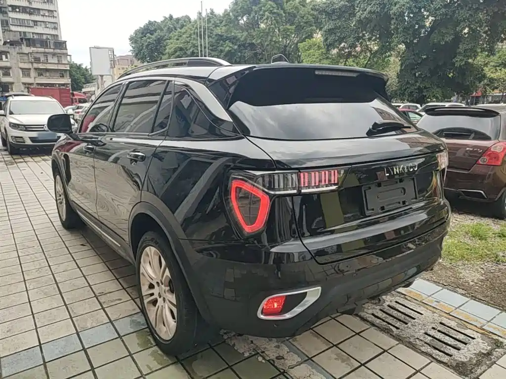 Lynk & Co 01 2017 2.0T 2WD Pro Version фото 5