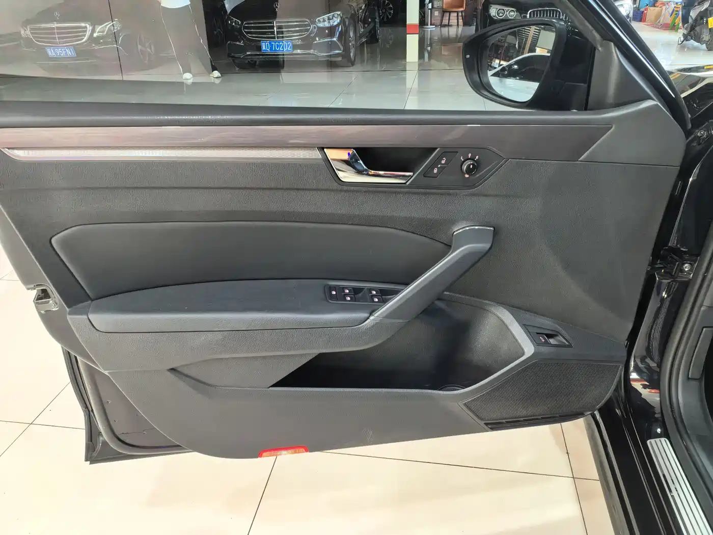 Volkswagen Passat 2017 330TSI DSG Prestige фото 5