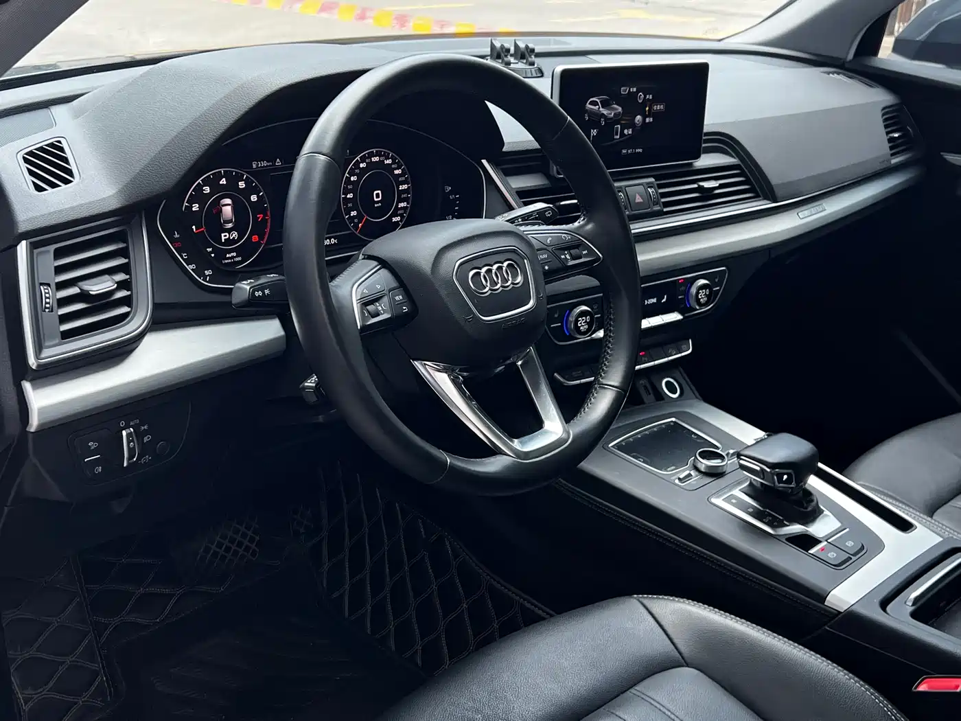 Audi Q5L 2020 Facelift 40 TFSI Honor Fashion фото 17