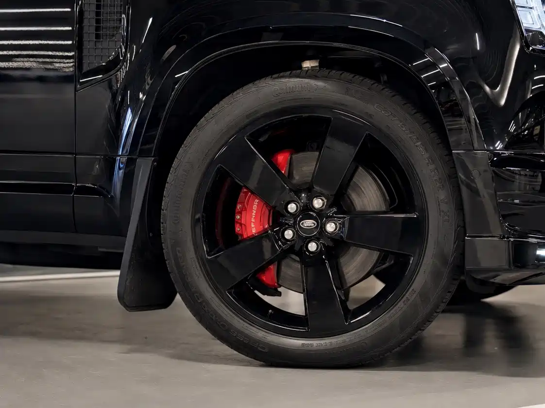 Land Rover Defender 2024 110 3.0T P400 X-DYNAMIC HSE фото 4