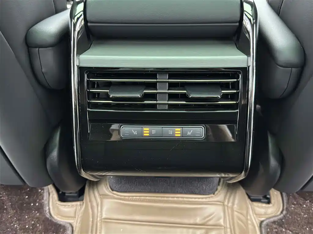 Land Rover Range Rover Sport 2025 400PS Dynamic SE фото 13