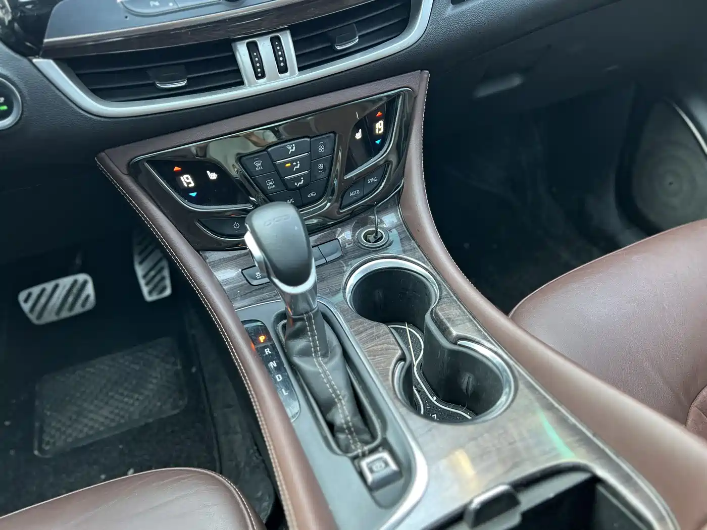 Buick Envision Plus 2017 20T 2WD Luxury фото 10