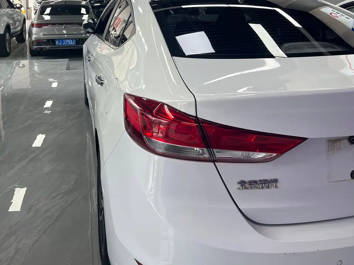 Hyundai Elantra 2020 1.4T DCT Dynamic·Vitality фото 5