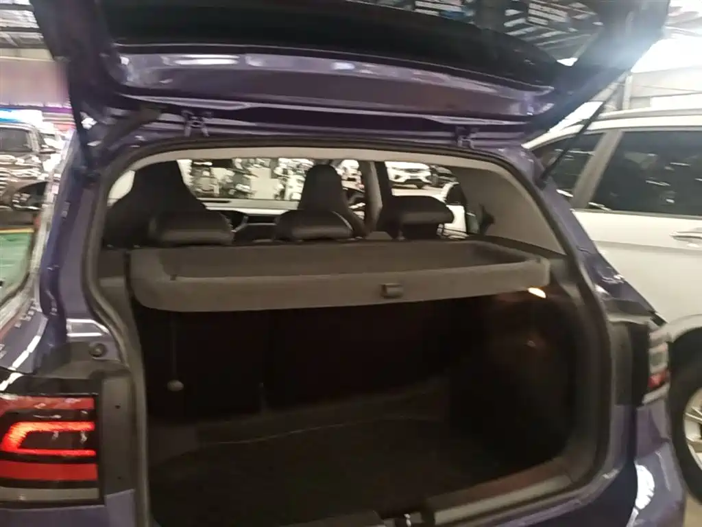 Volkswagen T-Cross 2019 1.5L Automatic Comfort Edition фото 19